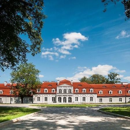 Palac Domaniowski Wieniawa Экстерьер фото